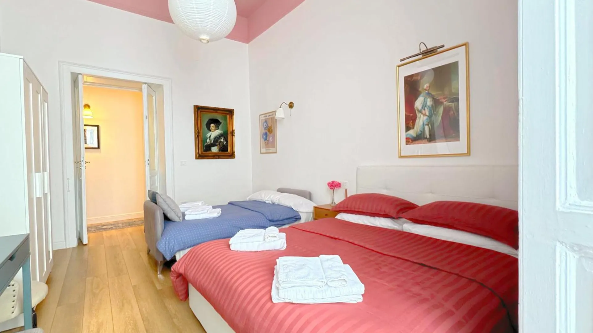 Carlo III Apartment - Napoli Centro - 3Min Aeroporto Italy